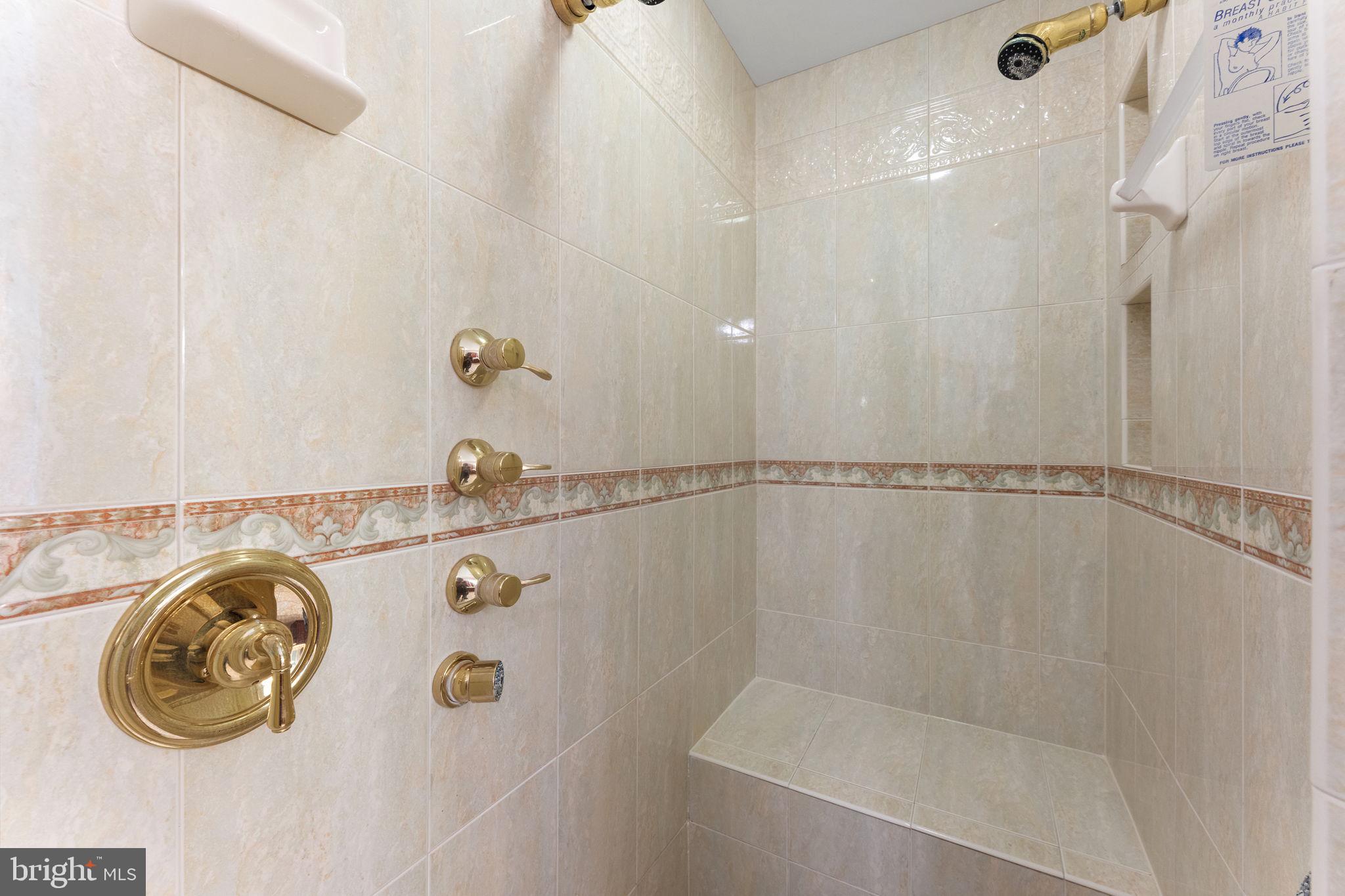 FOREST VILLA WOODS - Residential