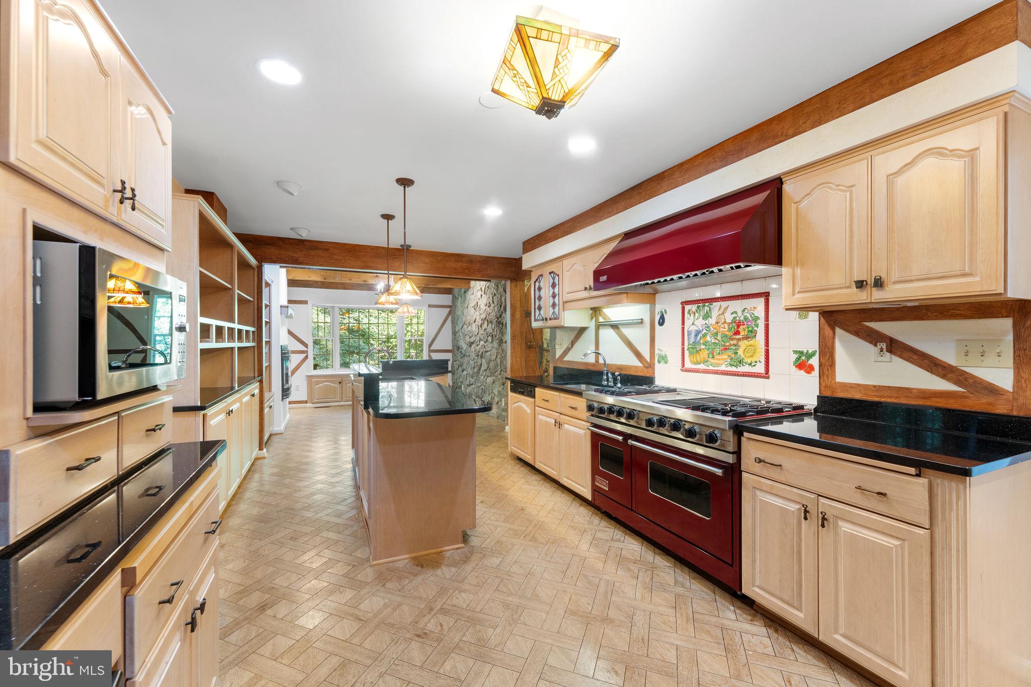 FOREST VILLA WOODS - Residential