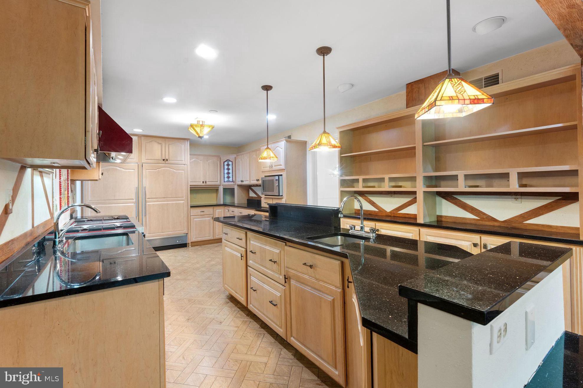 FOREST VILLA WOODS - Residential