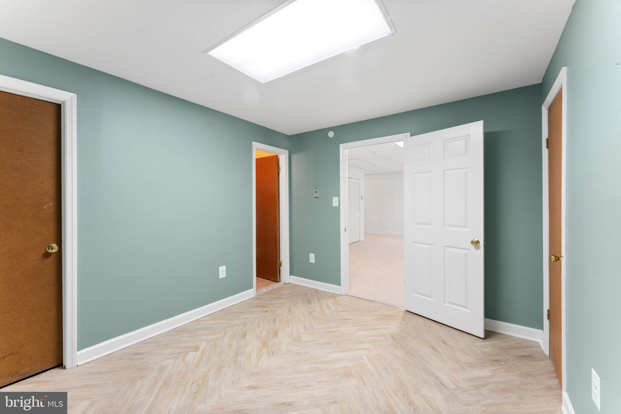 FOREST VILLA WOODS - Residential