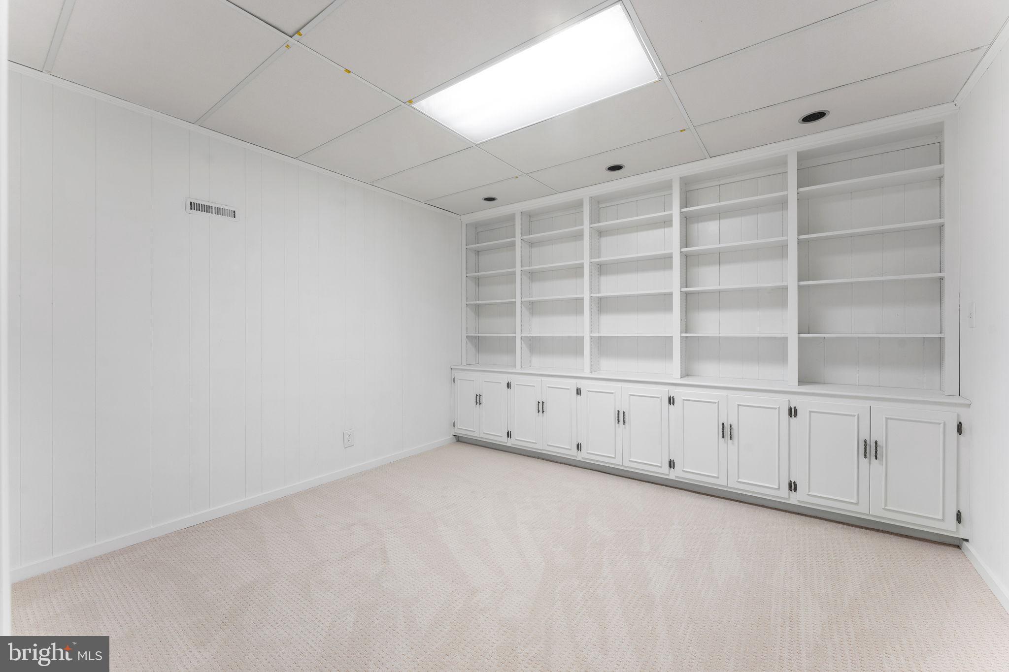 FOREST VILLA WOODS - Residential