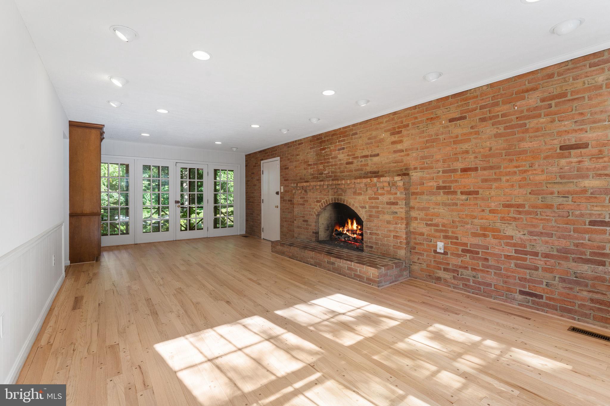 FOREST VILLA WOODS - Residential