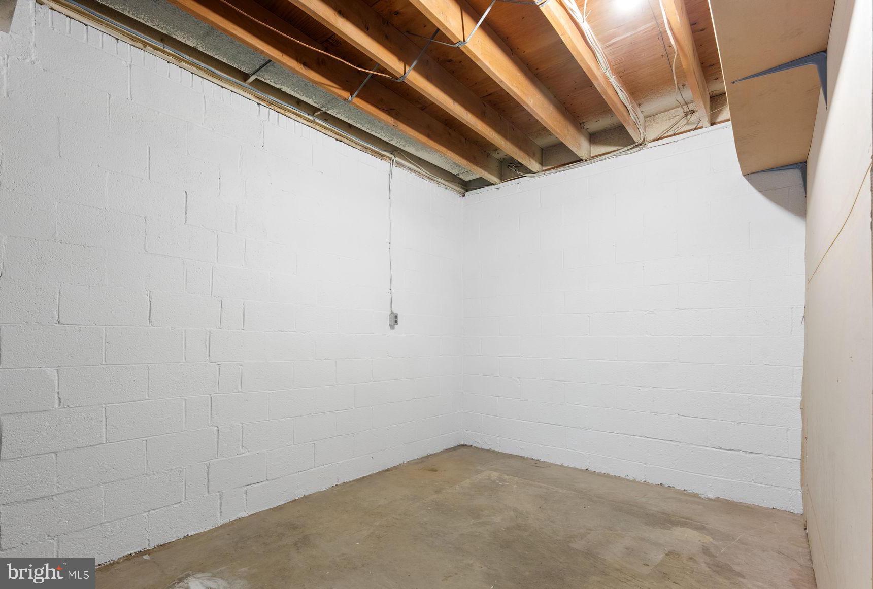 FOREST VILLA WOODS - Residential