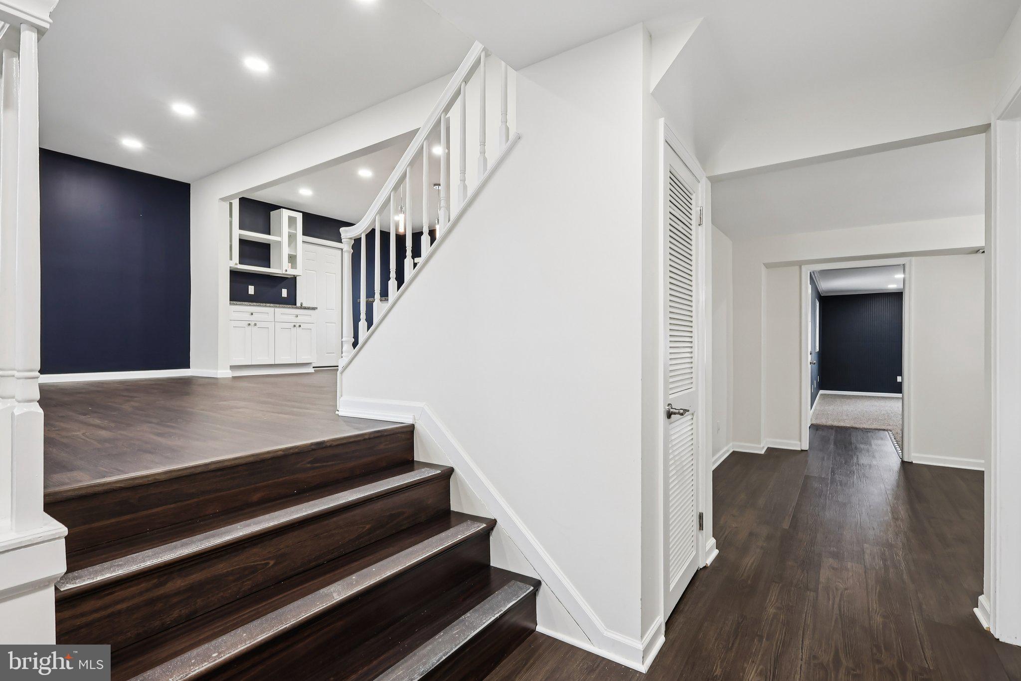 ROBSCOTT MANOR - Residential