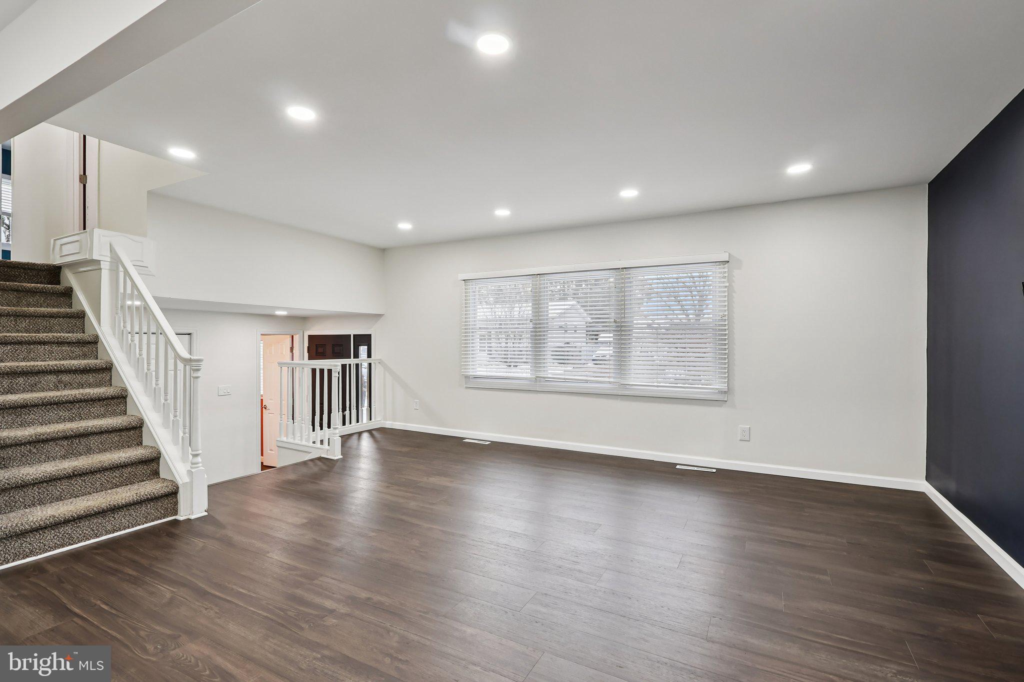 ROBSCOTT MANOR - Residential