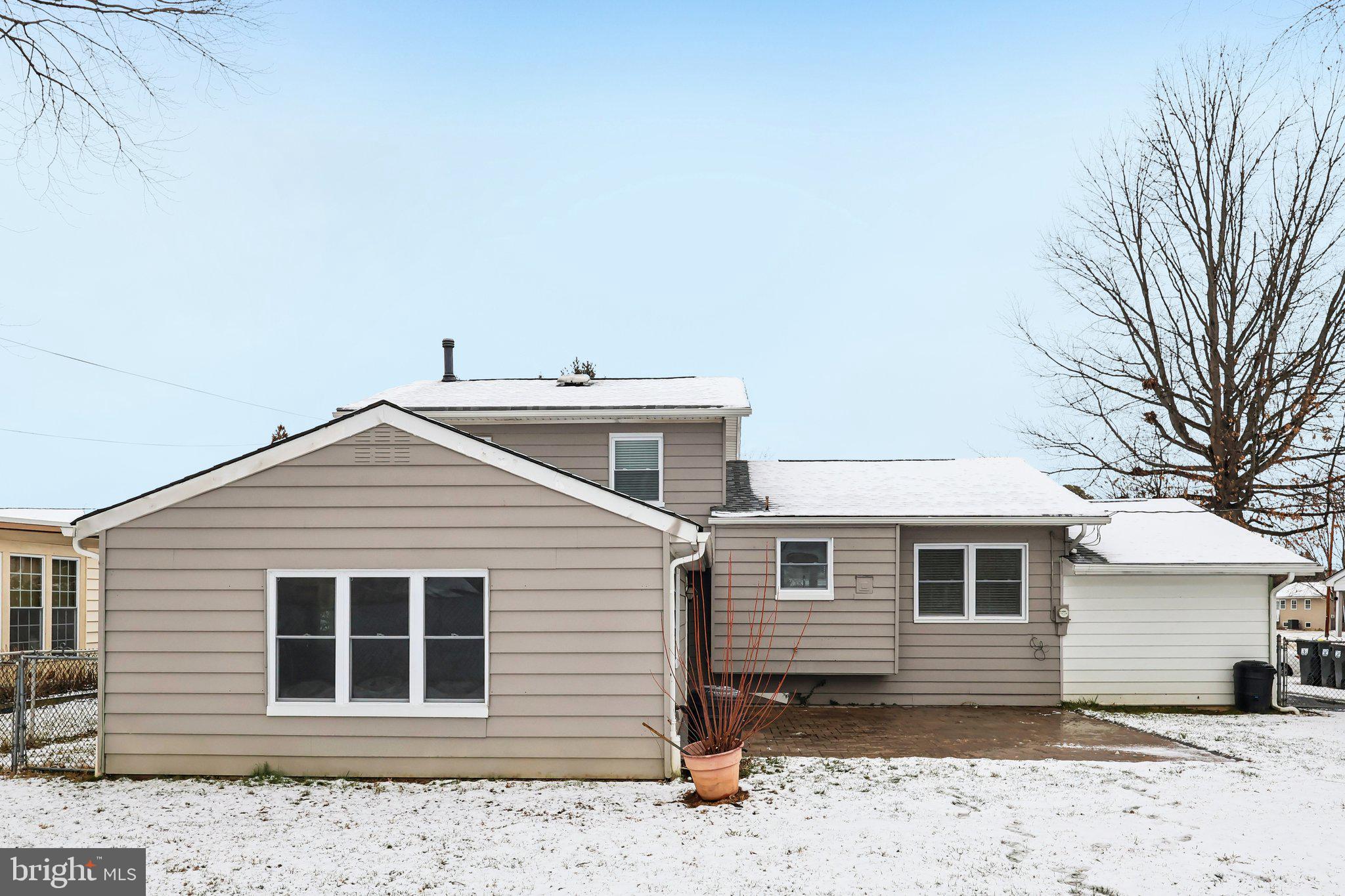 ROBSCOTT MANOR - Residential