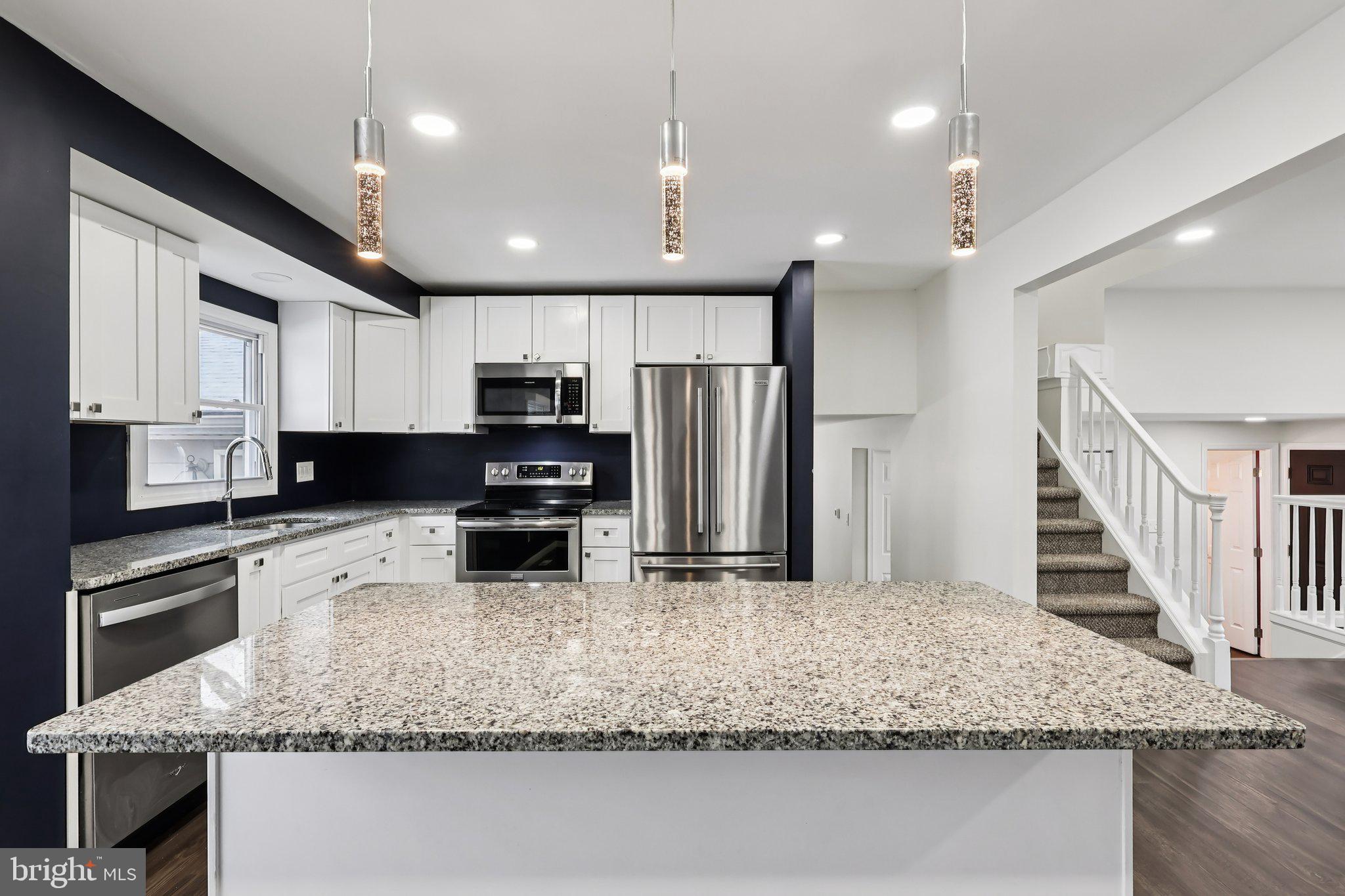 ROBSCOTT MANOR - Residential