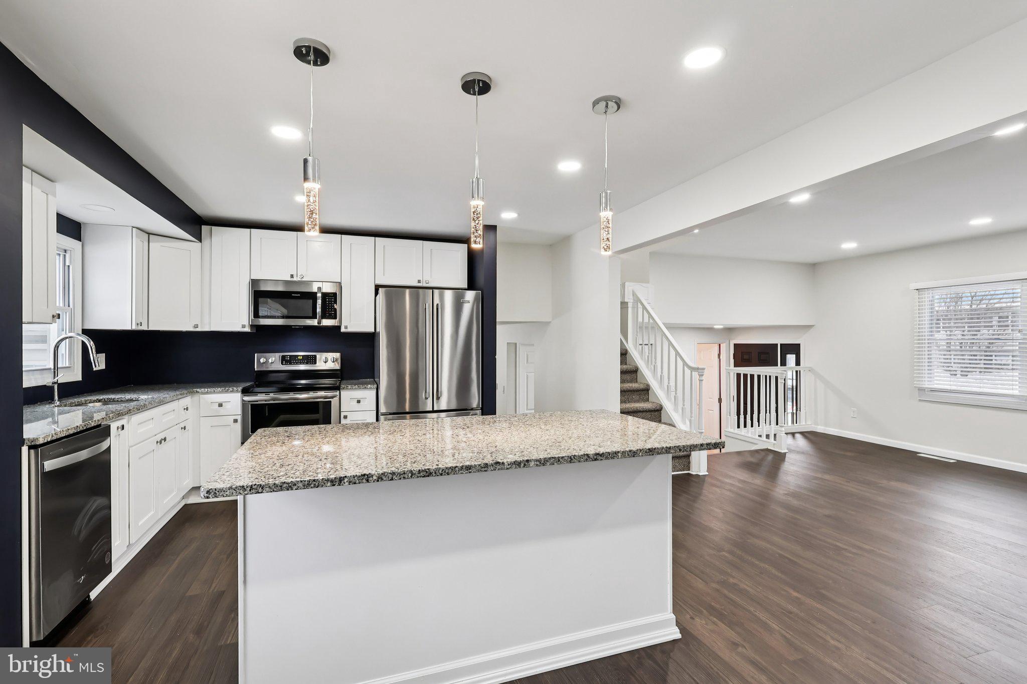 ROBSCOTT MANOR - Residential