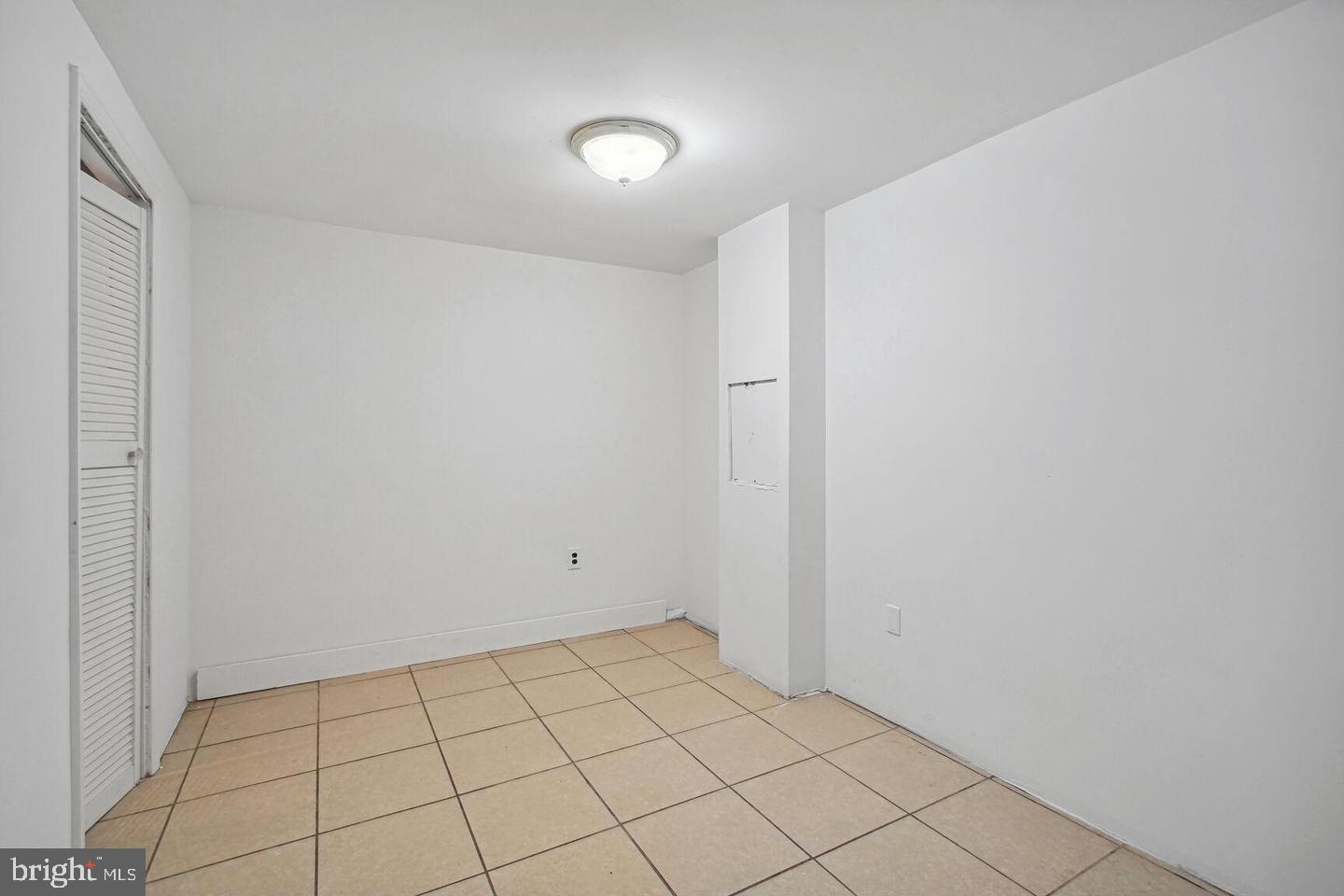 CENTENNIAL VILLAGE - Residential Lease