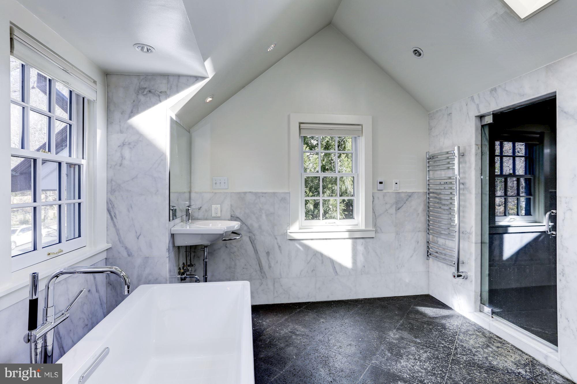 CHEVY CHASE - Residential