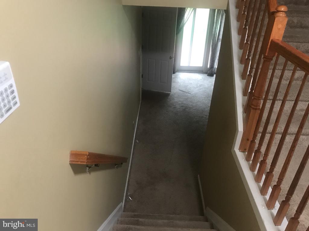 PINEHURST ESTATES - Residential Lease