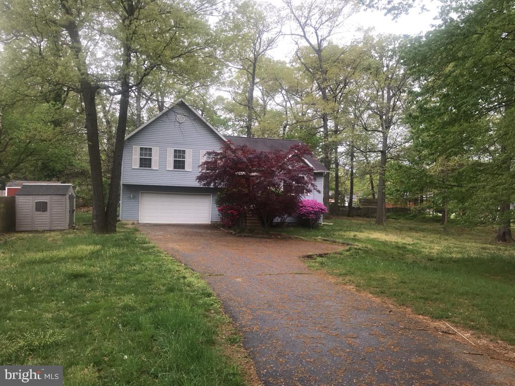 PINEHURST ESTATES - Residential Lease