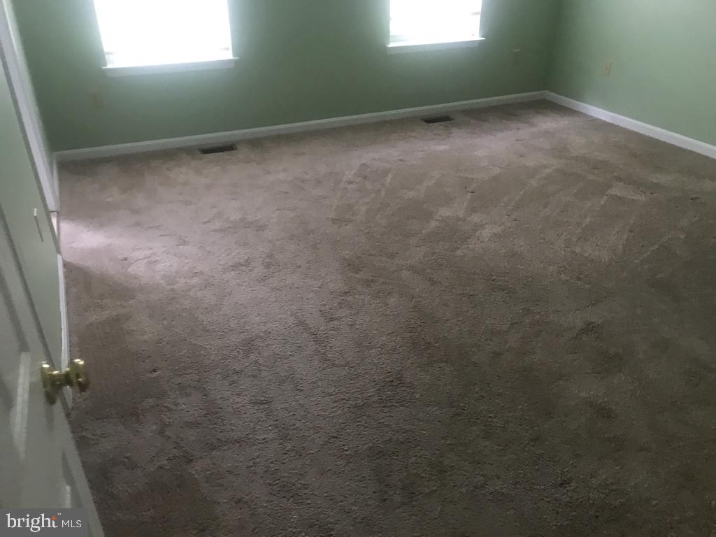 PINEHURST ESTATES - Residential Lease