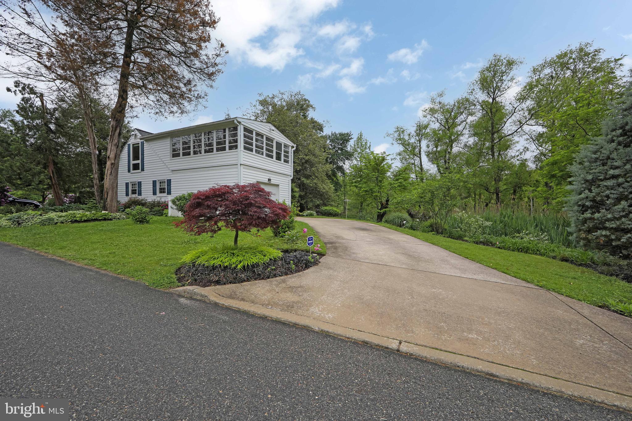 10 WILSON AVENUE