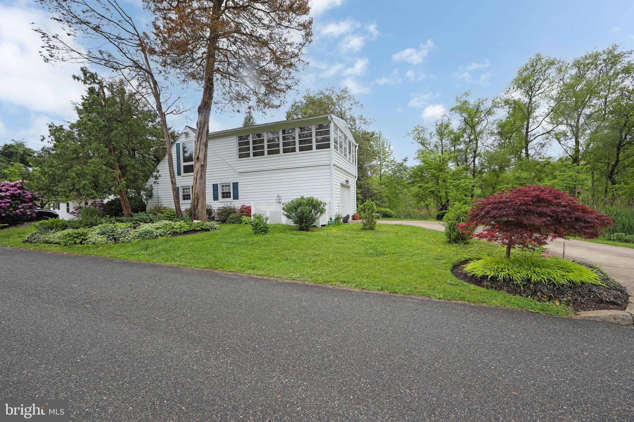 10 WILSON AVENUE