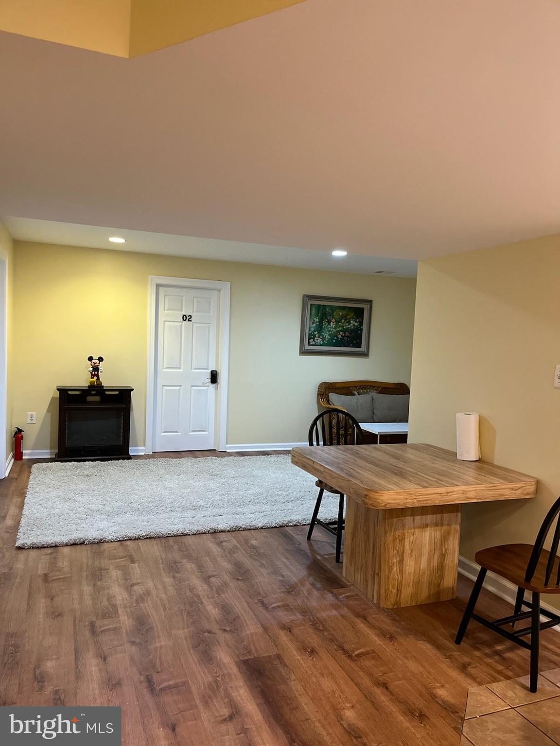 VILLAGES OF DORCHESTER - Residential Lease