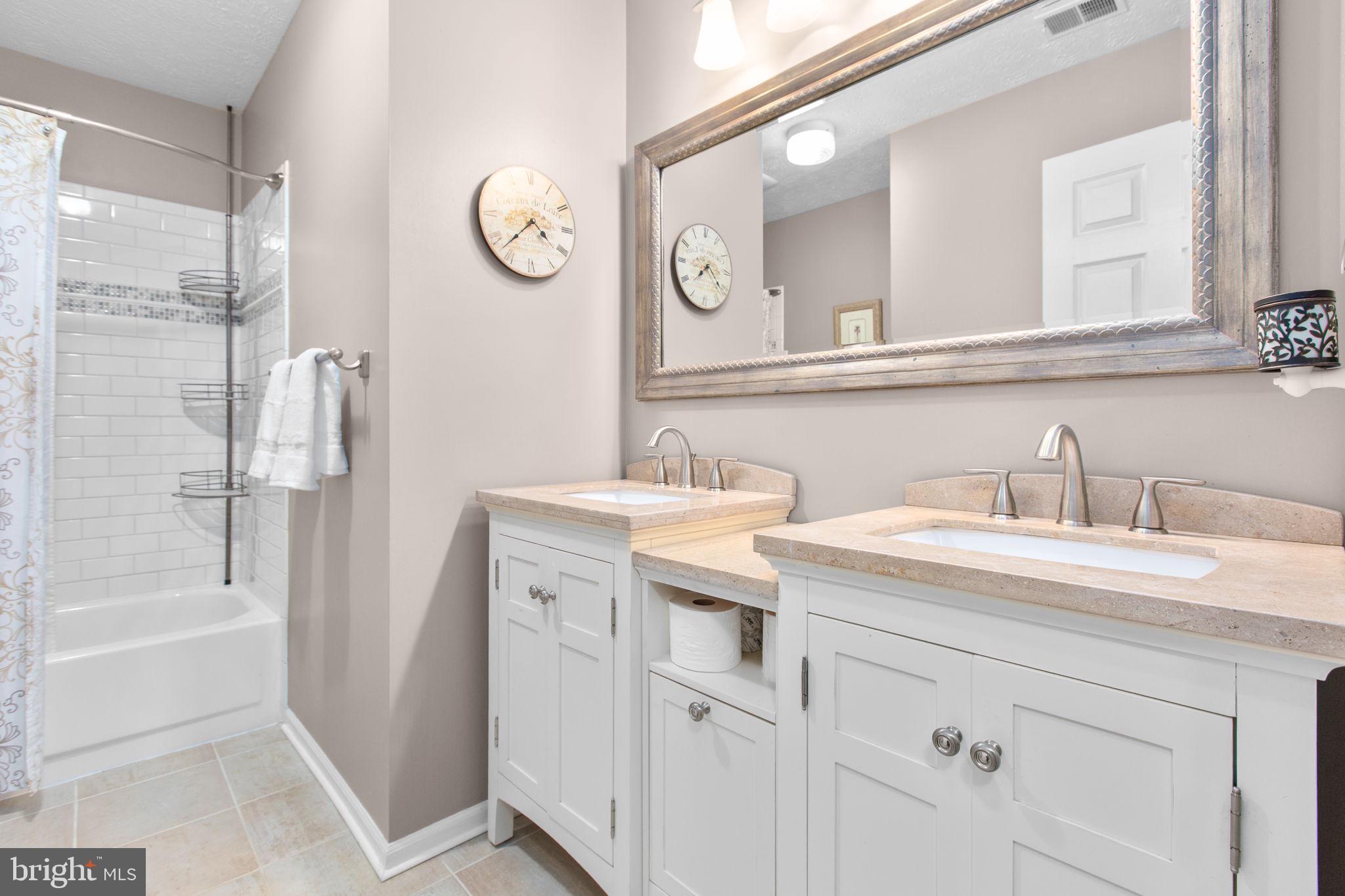 SETTLERS LANDING - Residential