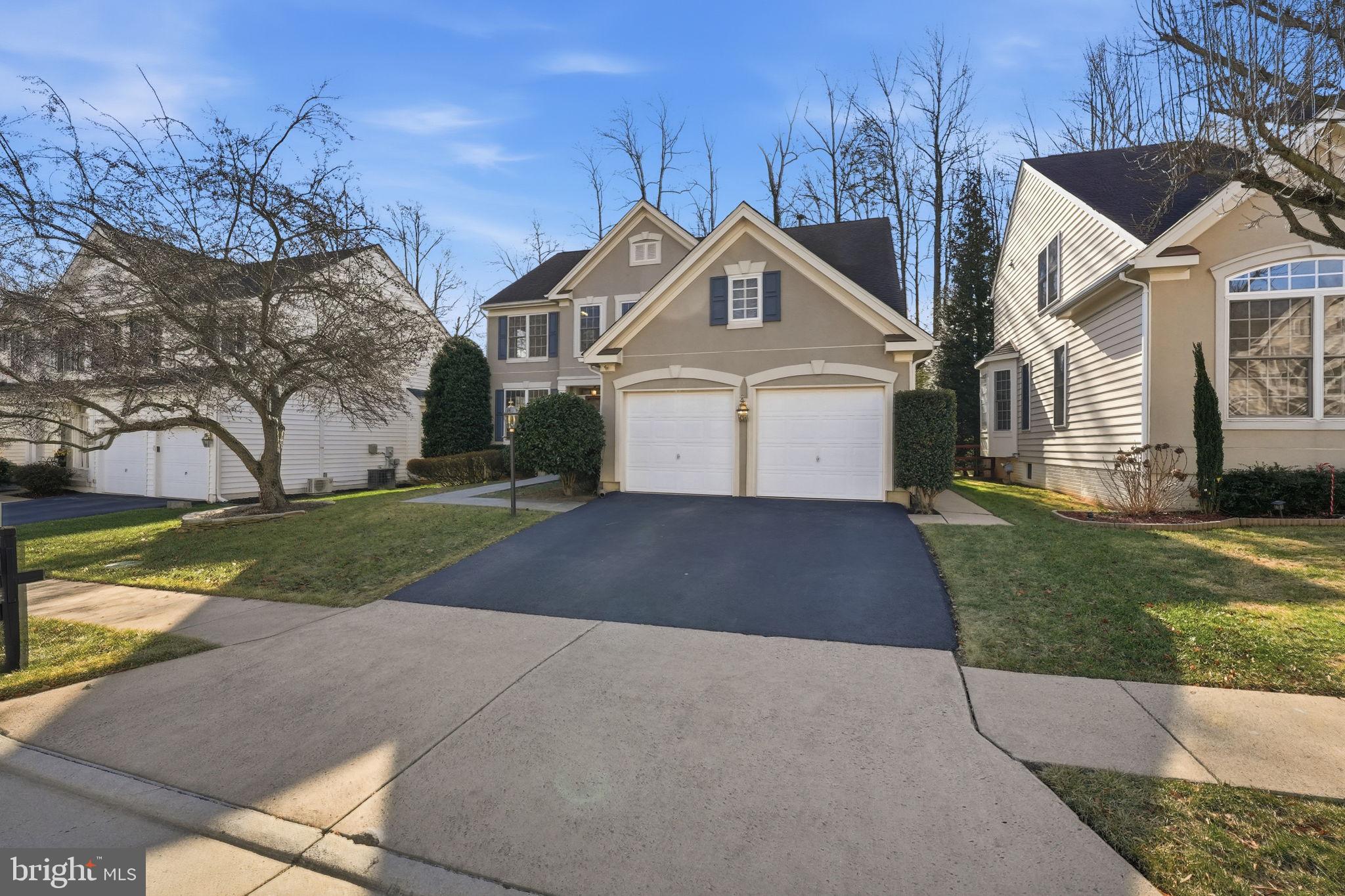 RIDGEFIELD VILLAGE - Residential