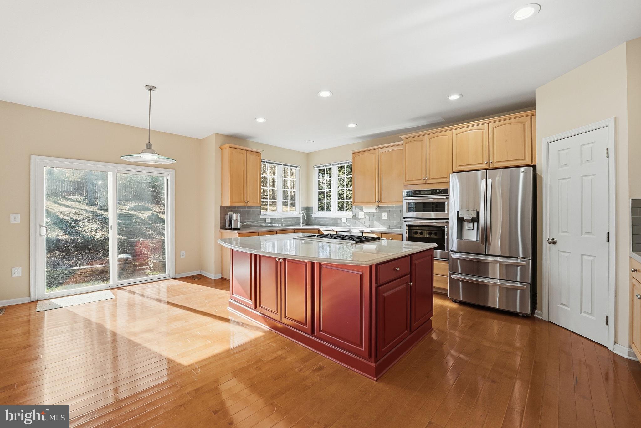 RIDGEFIELD VILLAGE - Residential