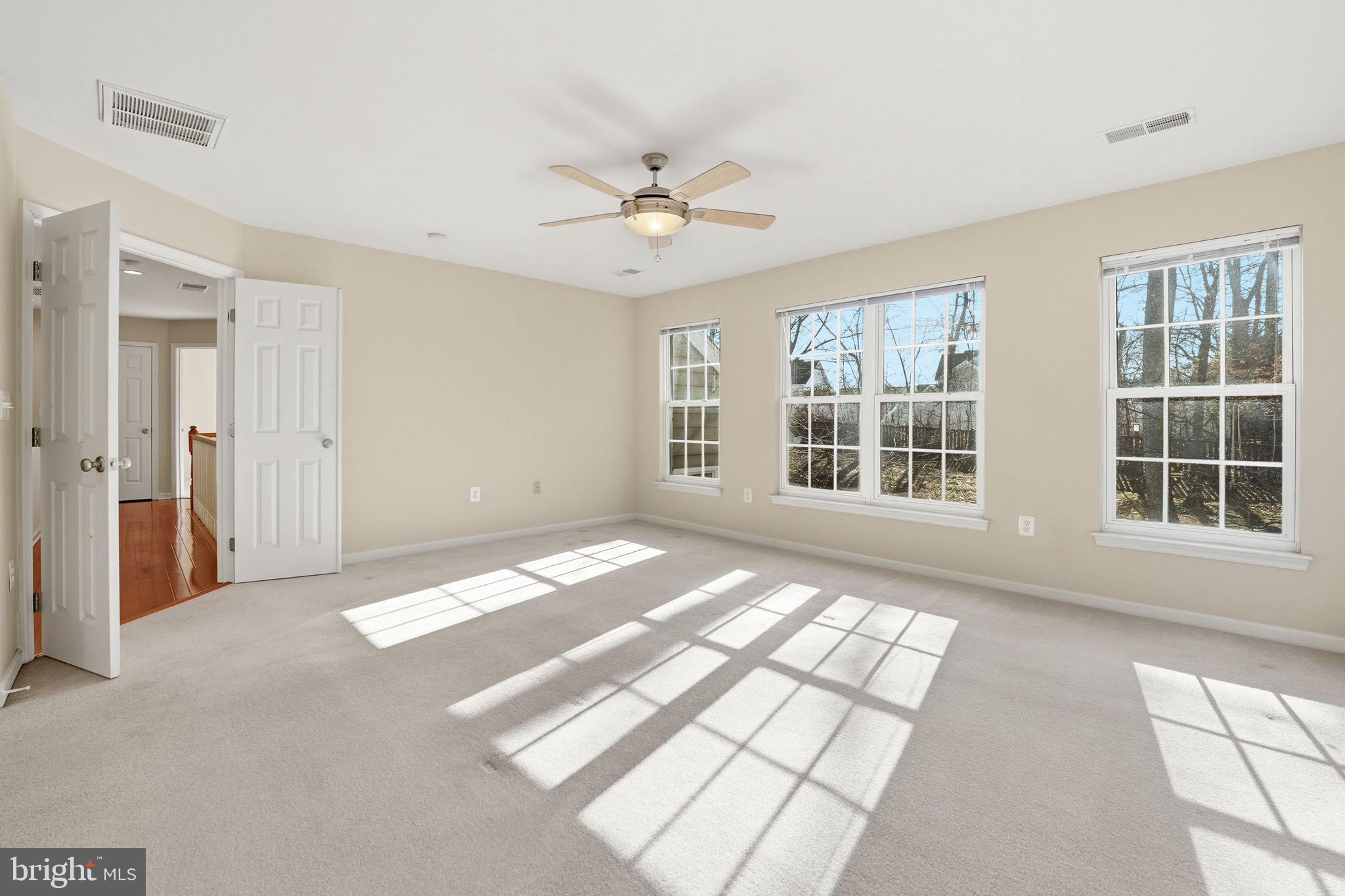 RIDGEFIELD VILLAGE - Residential