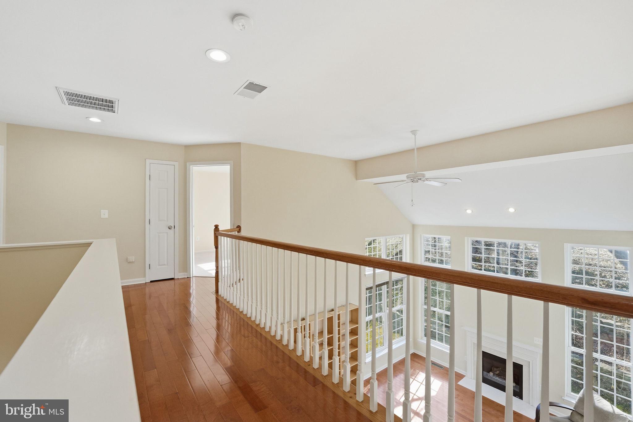 RIDGEFIELD VILLAGE - Residential