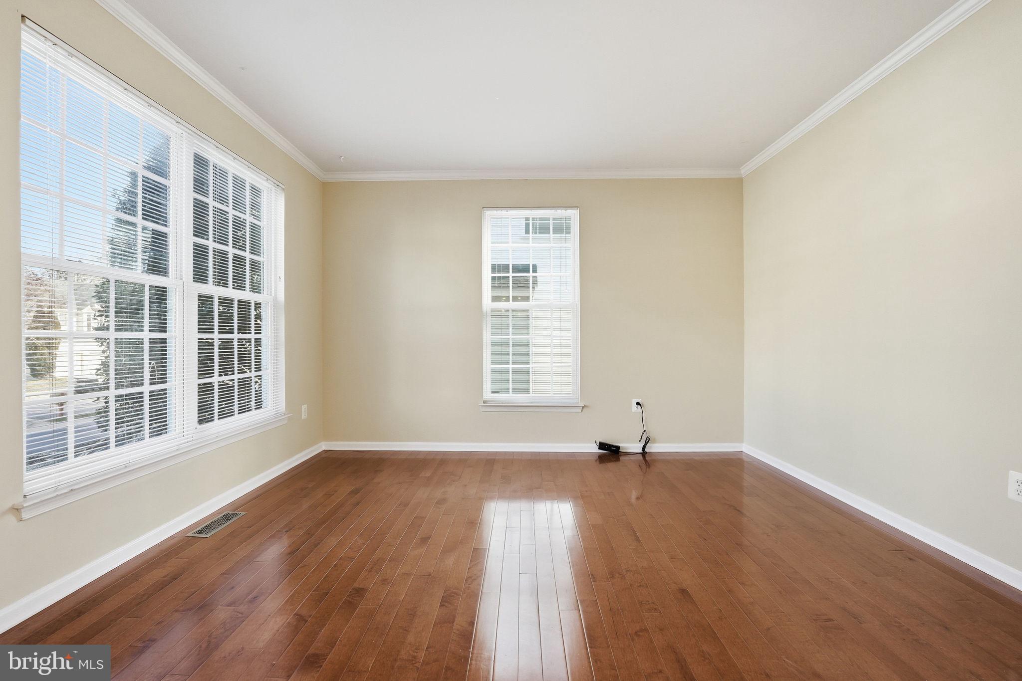 RIDGEFIELD VILLAGE - Residential