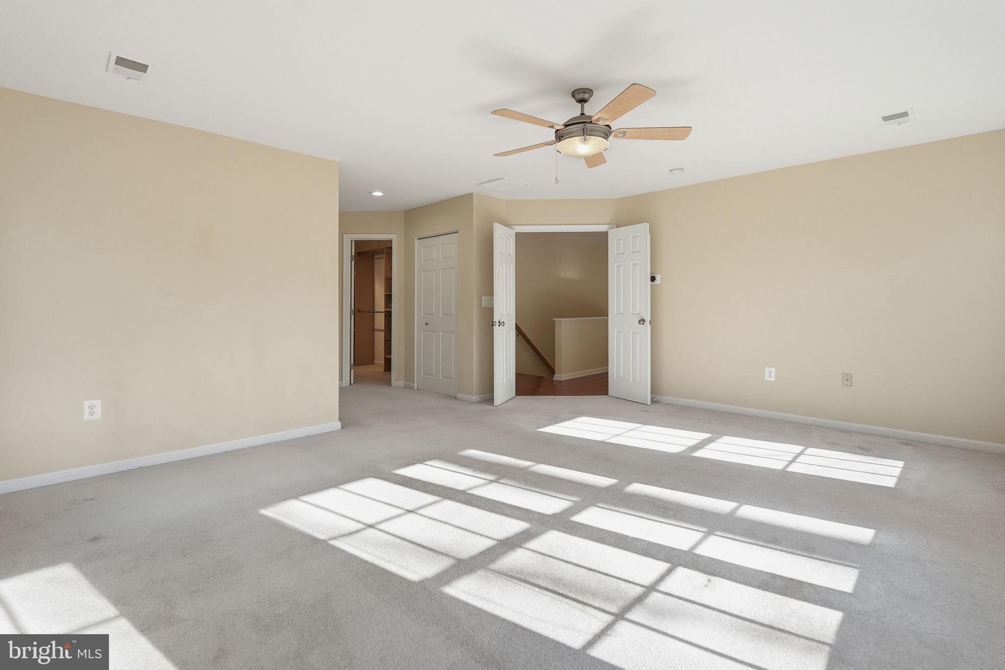 RIDGEFIELD VILLAGE - Residential