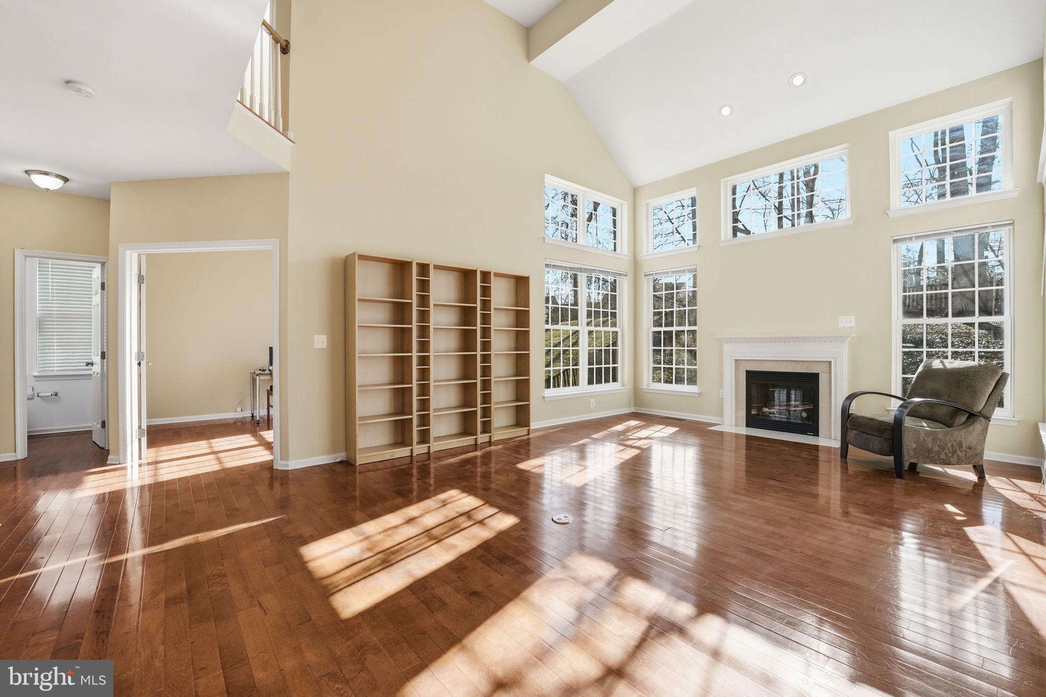 RIDGEFIELD VILLAGE - Residential