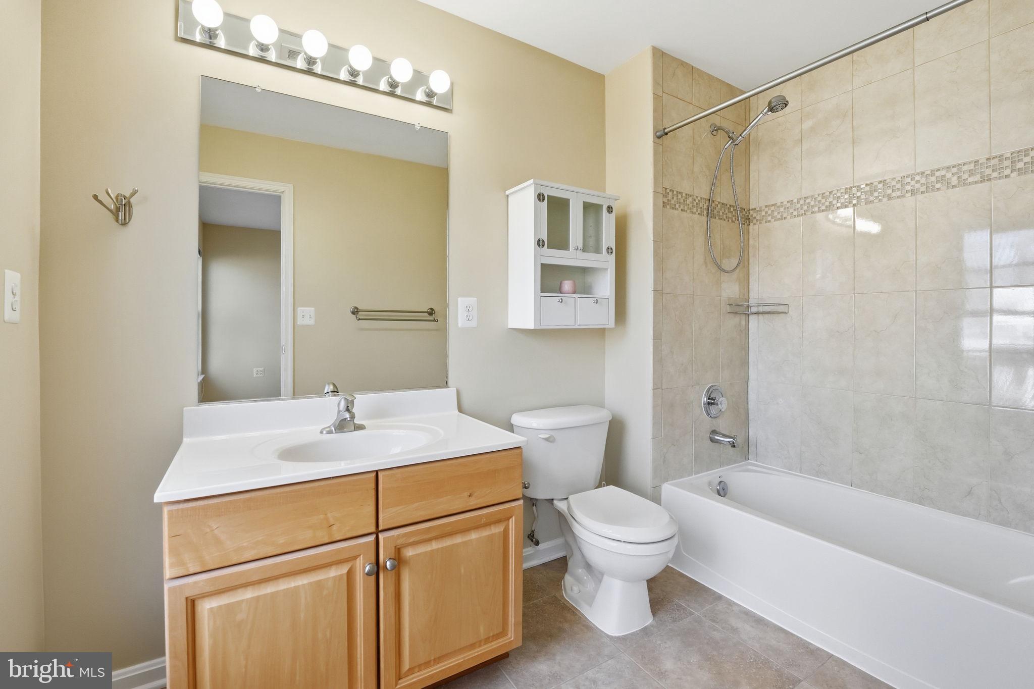 RIDGEFIELD VILLAGE - Residential