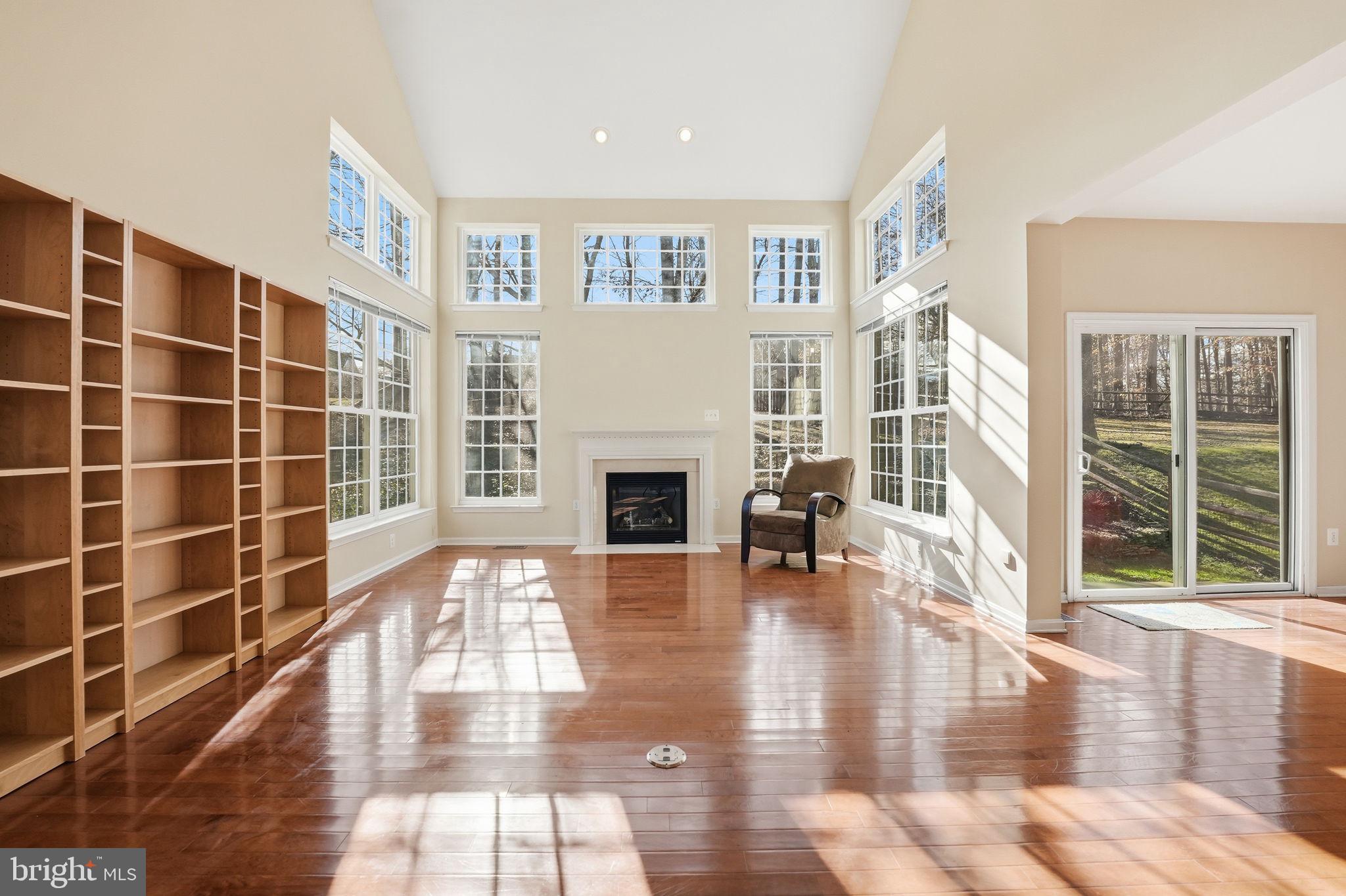 RIDGEFIELD VILLAGE - Residential