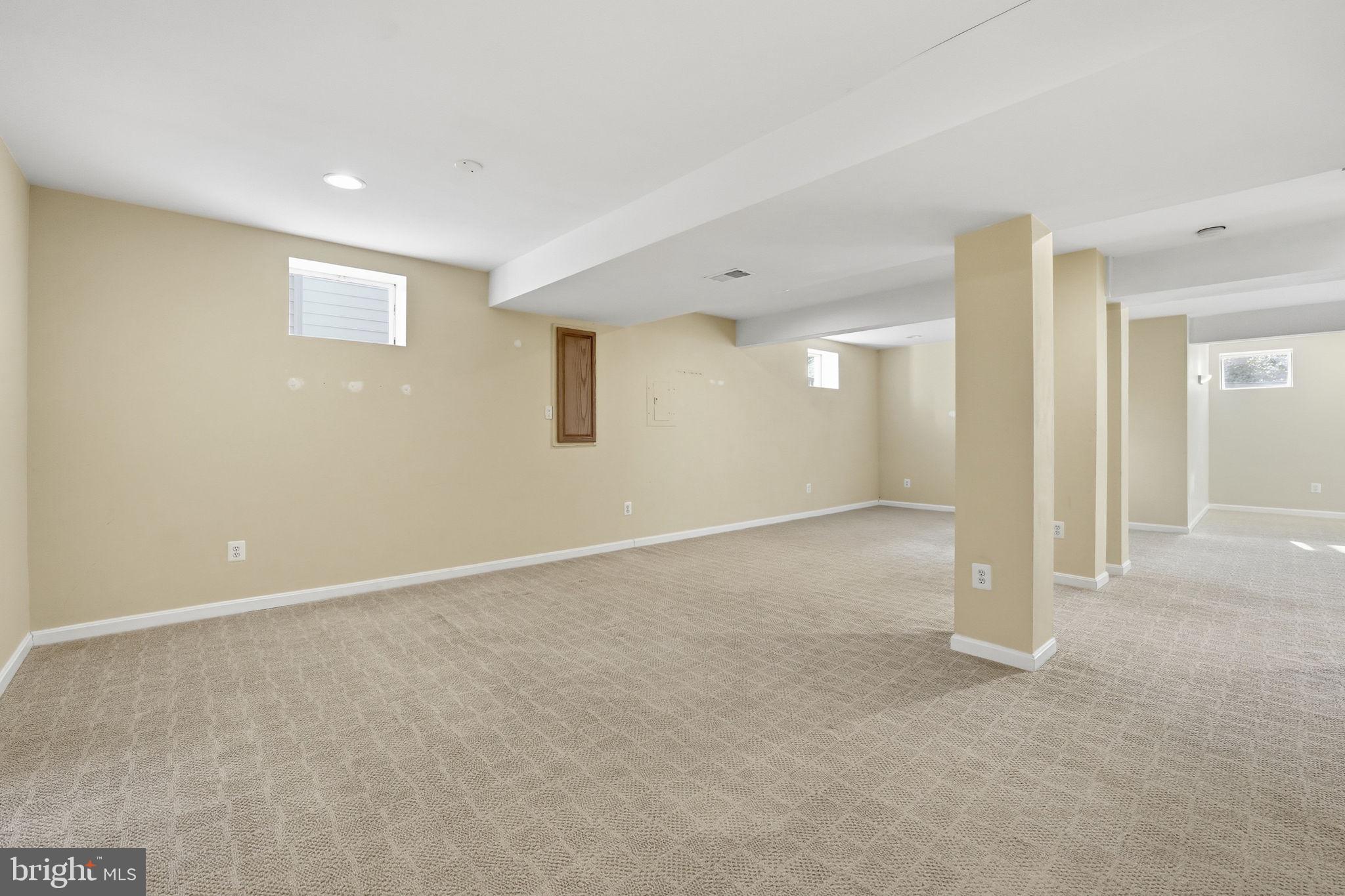 RIDGEFIELD VILLAGE - Residential