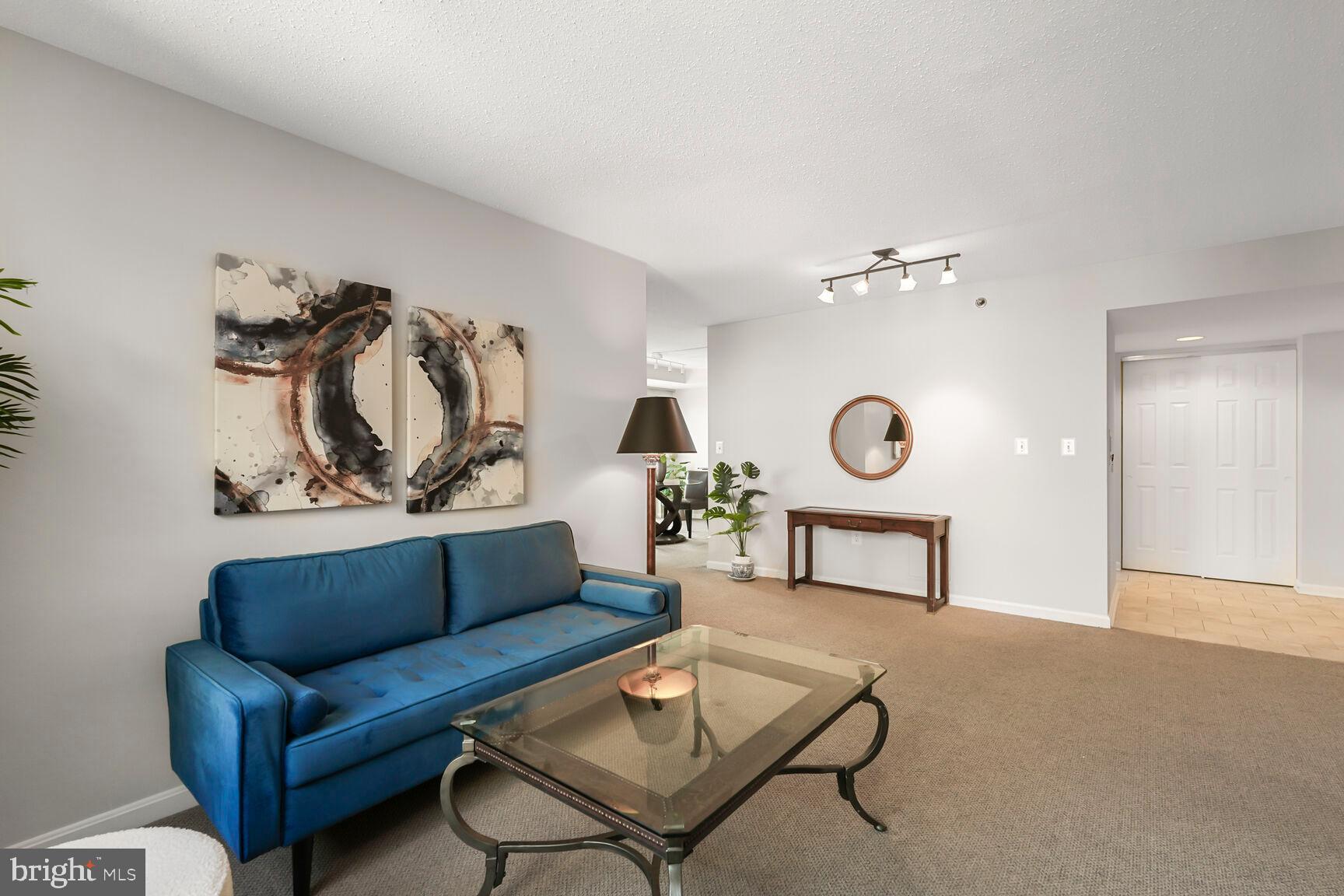 THE JEFFERSON - SUNRISE SENIOR LIVING - Residential