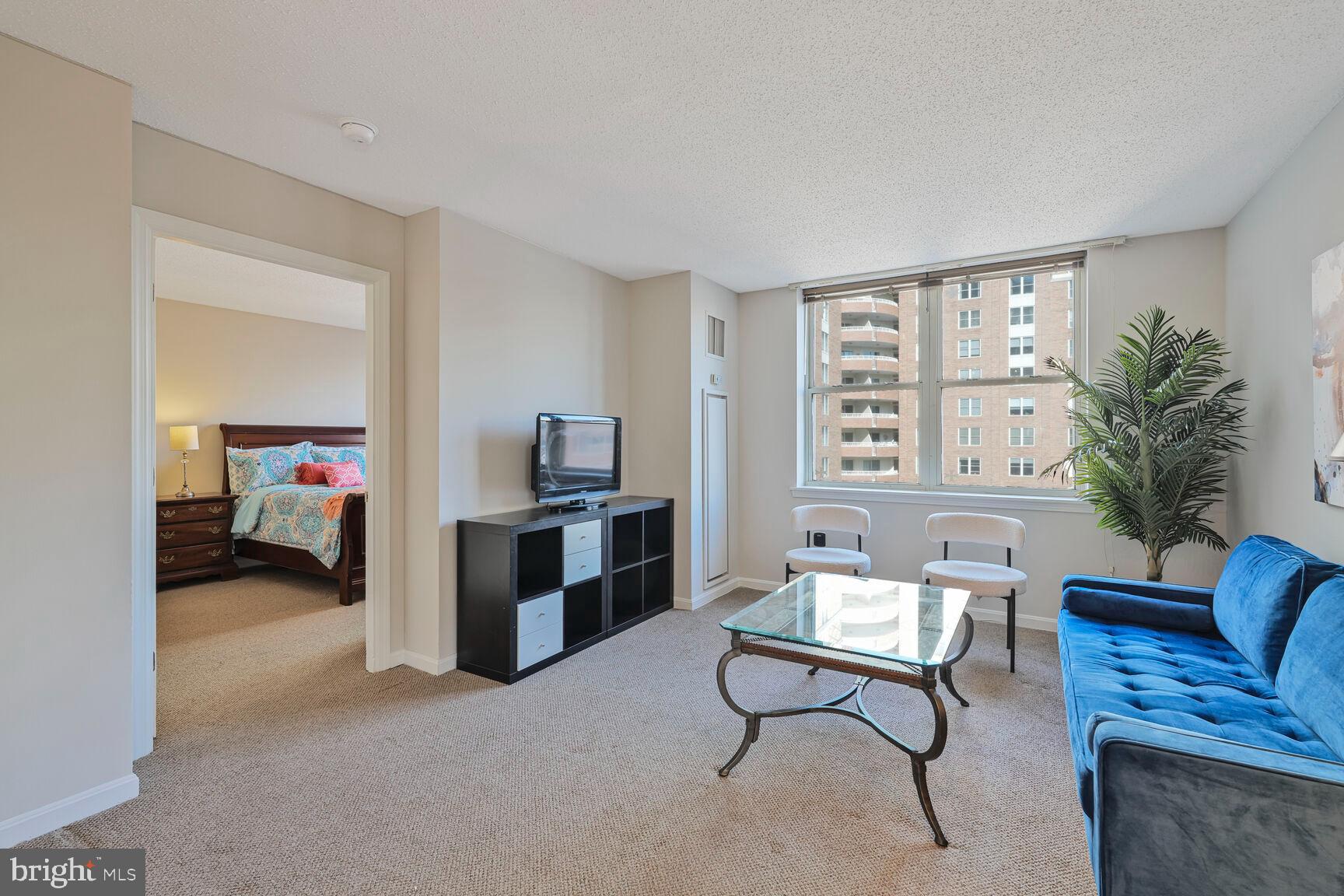 THE JEFFERSON - SUNRISE SENIOR LIVING - Residential