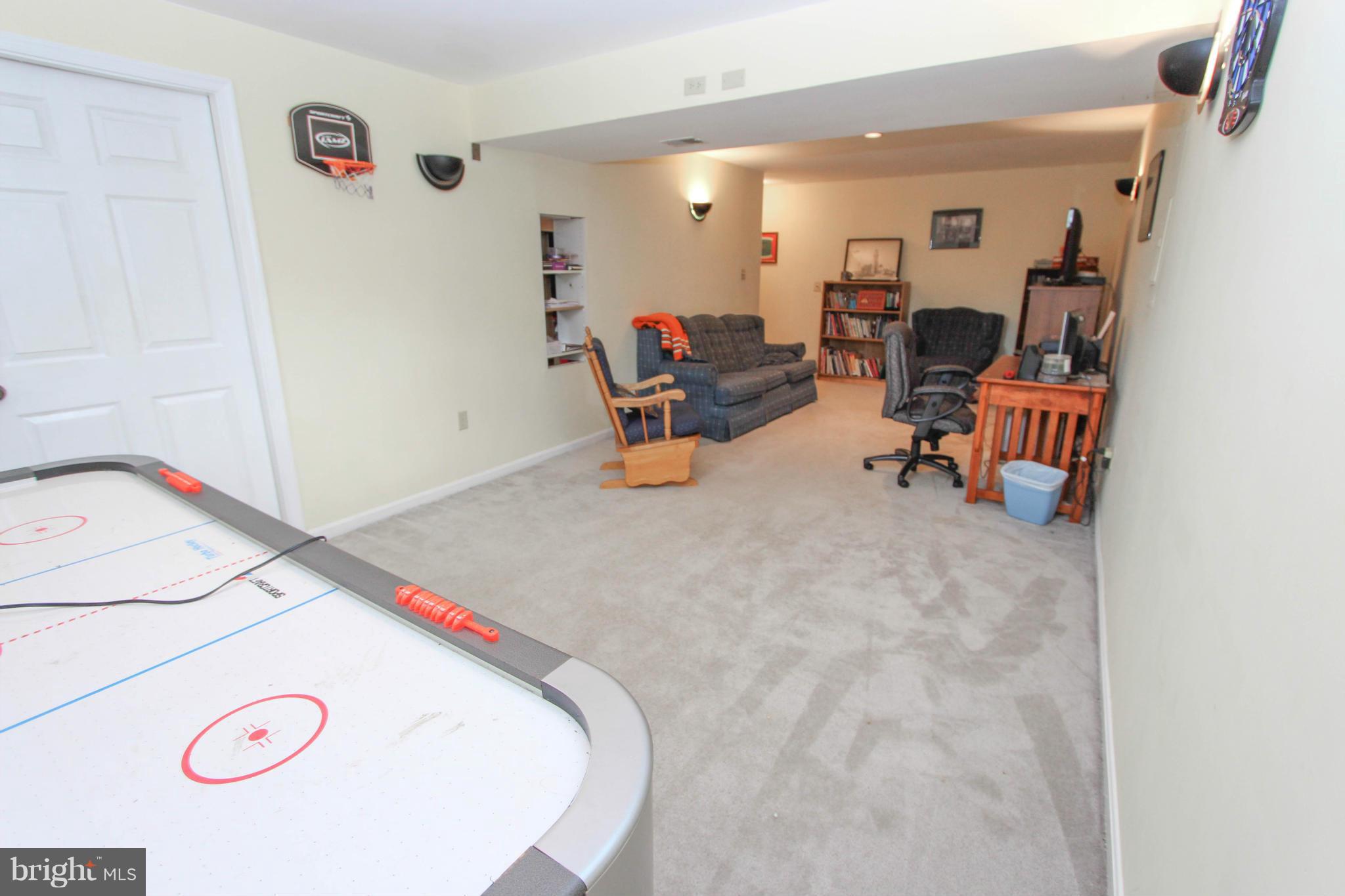 LIFESTYLE AT SULLY STATION - Residential