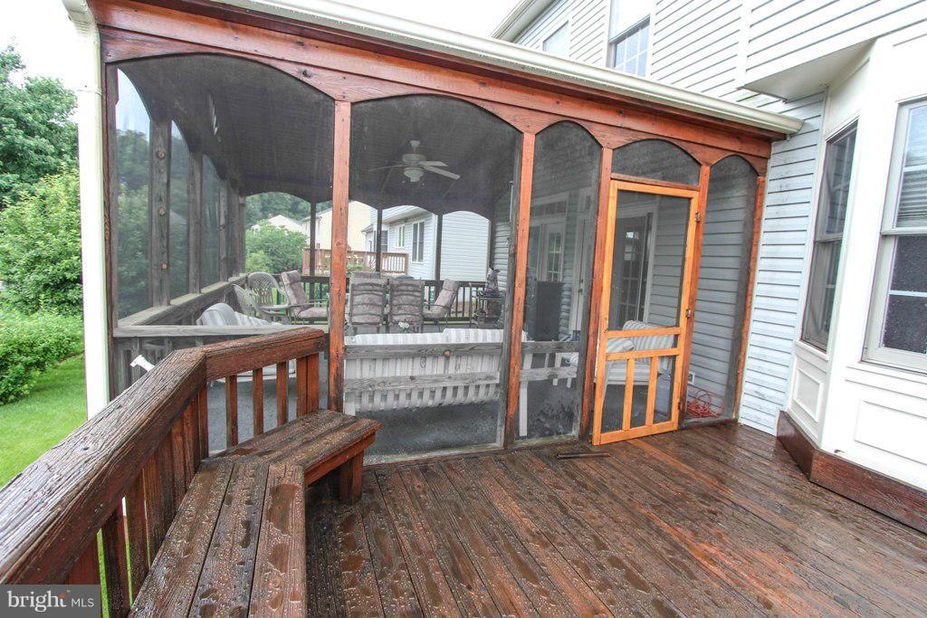 LIFESTYLE AT SULLY STATION - Residential