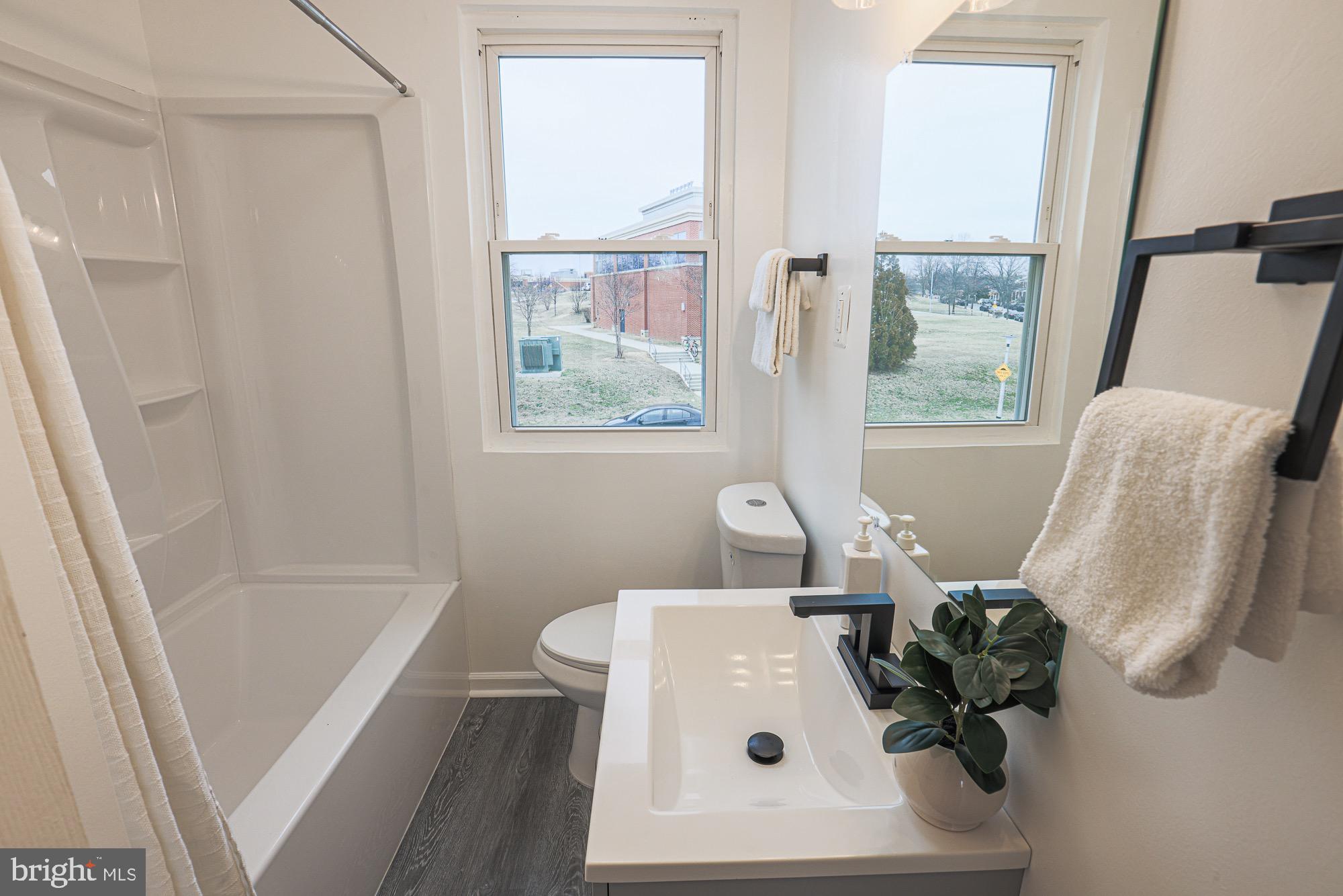 RAMBLEWOOD - Residential