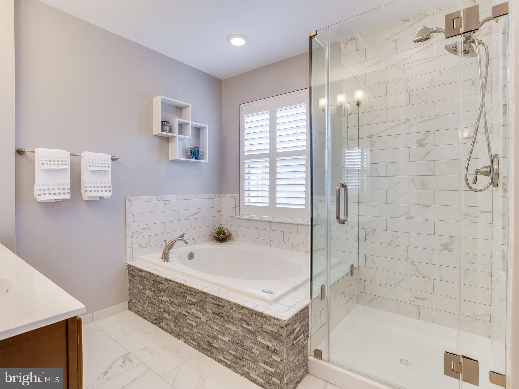 SOUTH RIDING - Residential