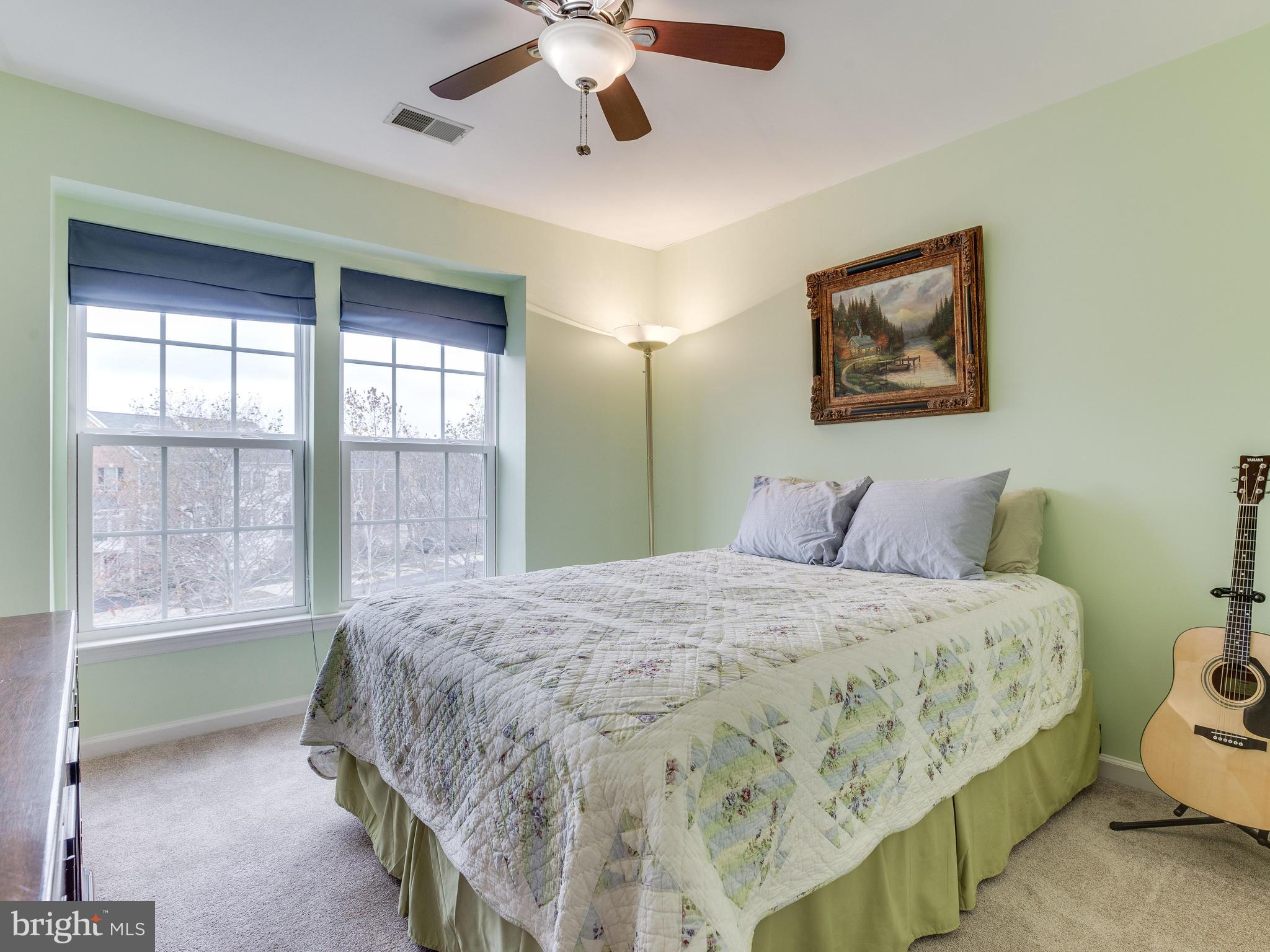 SOUTH RIDING - Residential