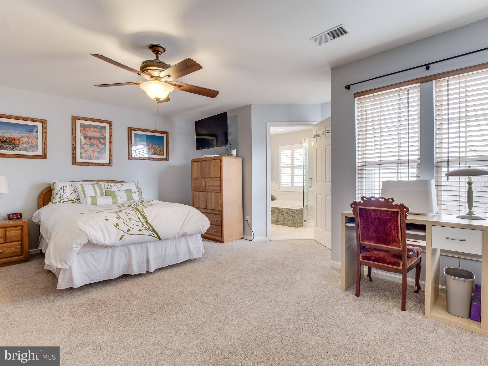 SOUTH RIDING - Residential