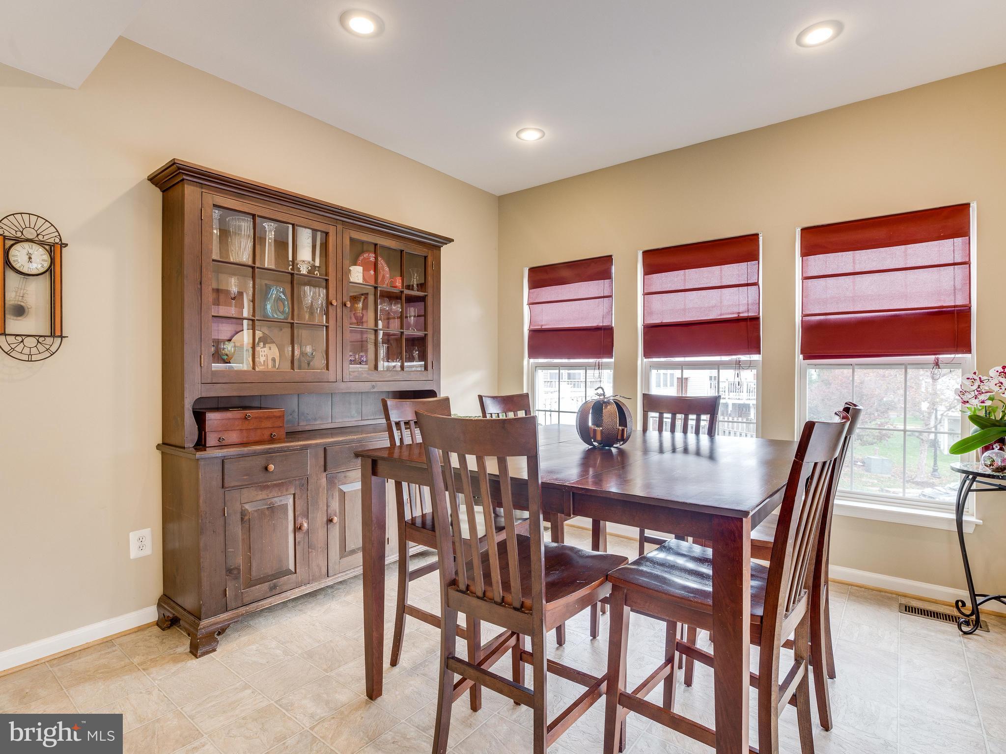 SOUTH RIDING - Residential