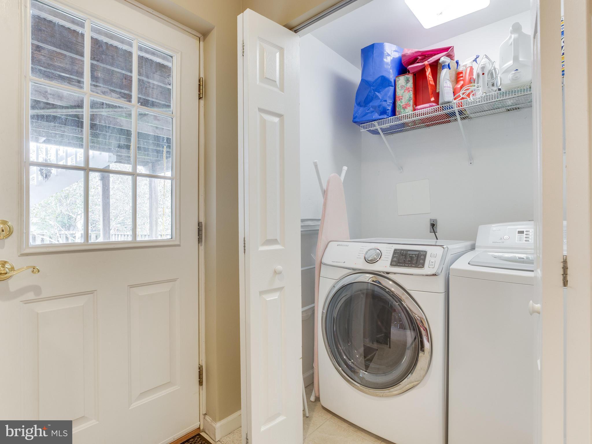 SOUTH RIDING - Residential