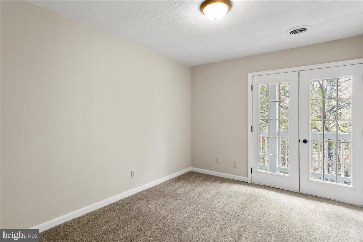 PIOUS RIDGE - Residential Lease