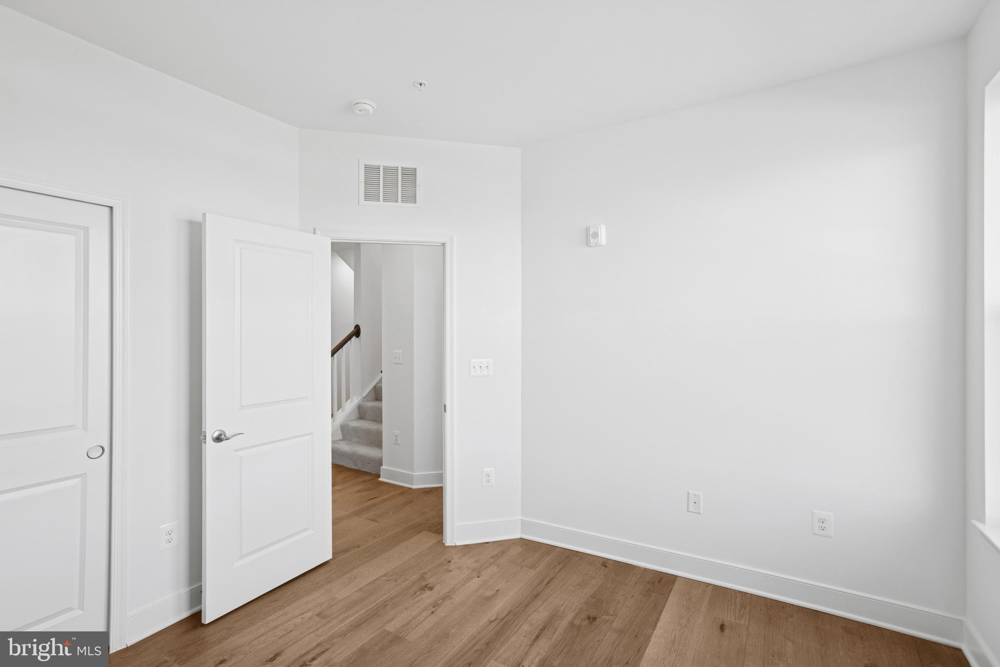 LOCKE LANDING - Residential