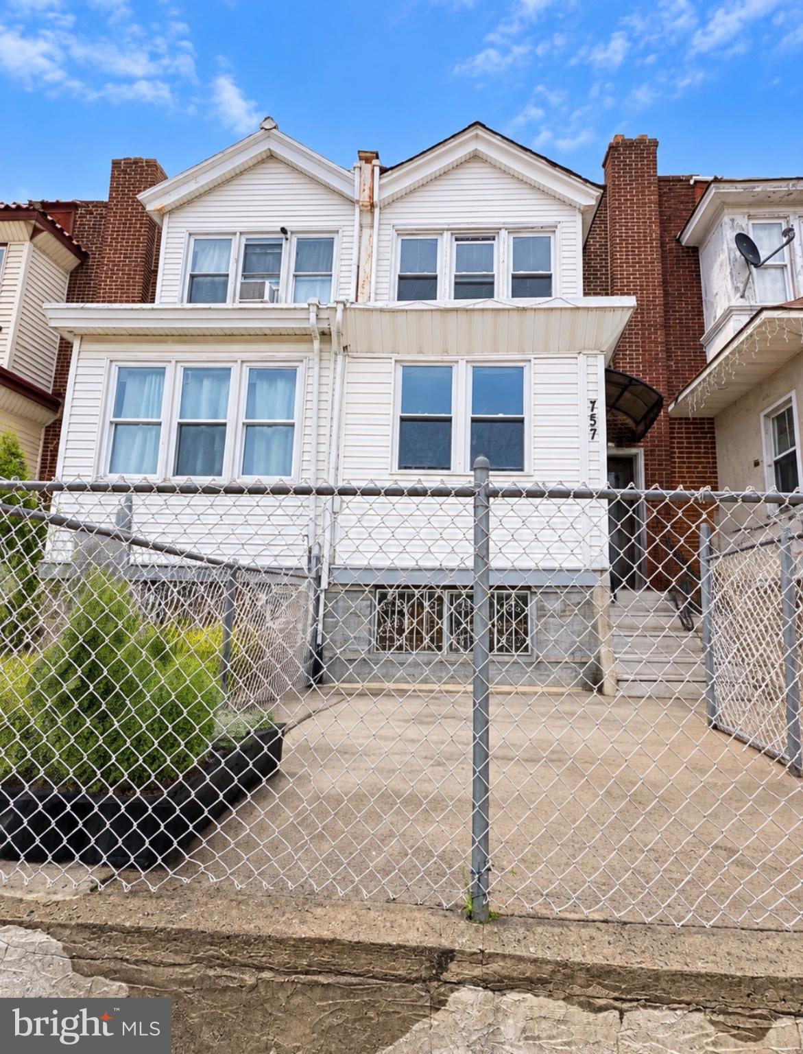 757 GARLAND STREET