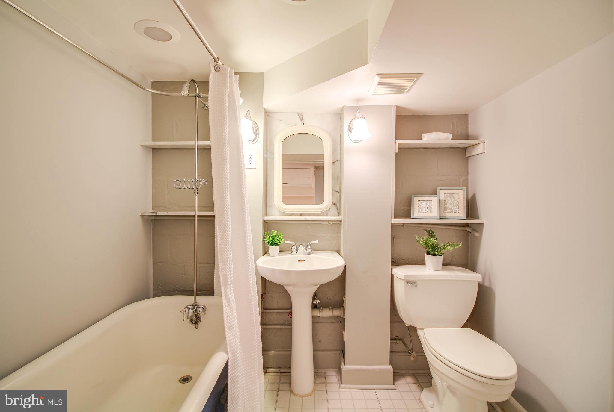 OLD CATONSVILLE - Residential