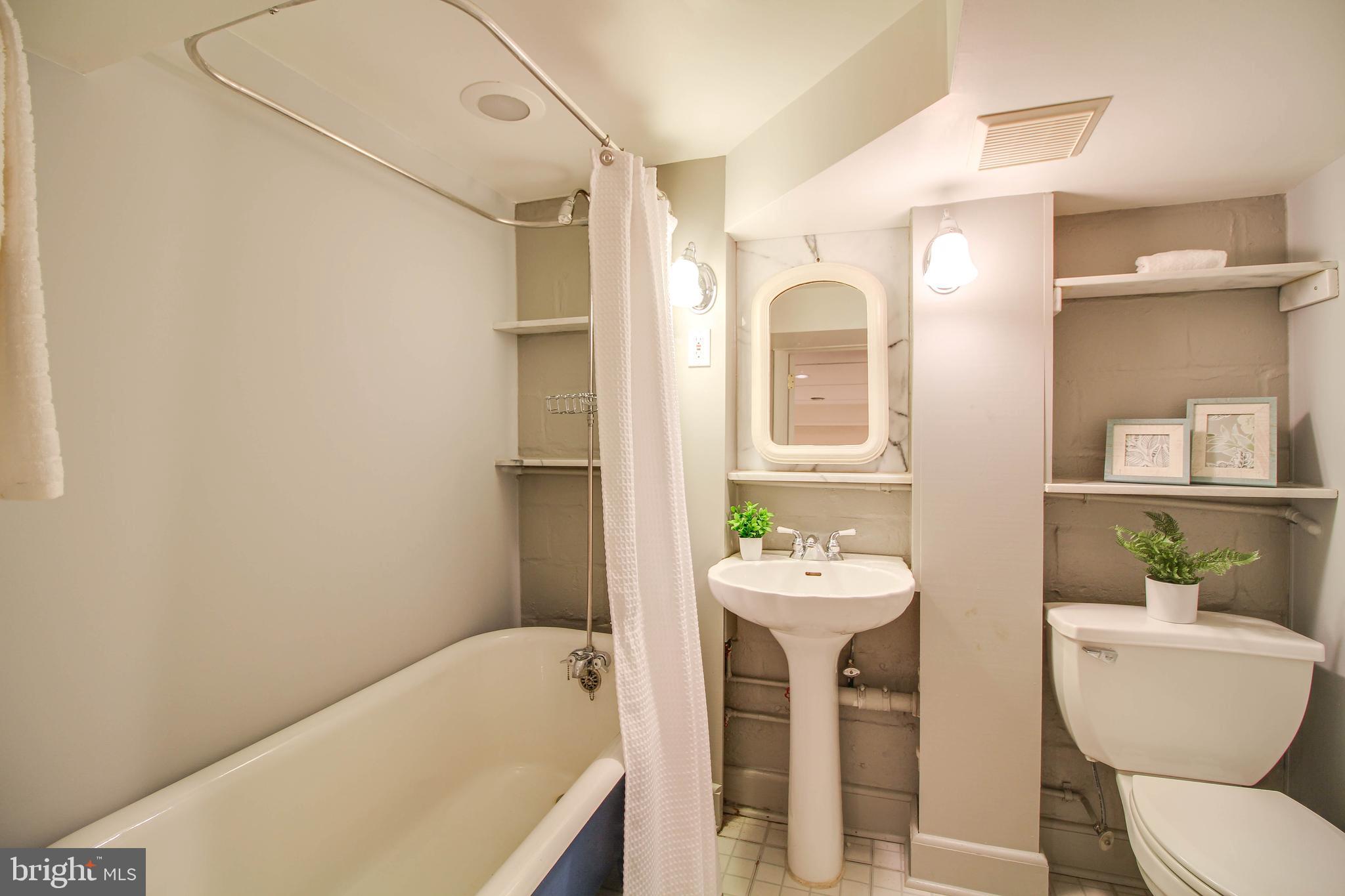 OLD CATONSVILLE - Residential