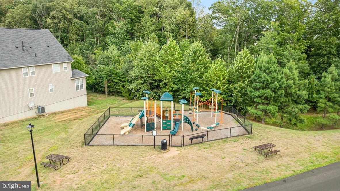 HOPEWELLS LANDING - Residential