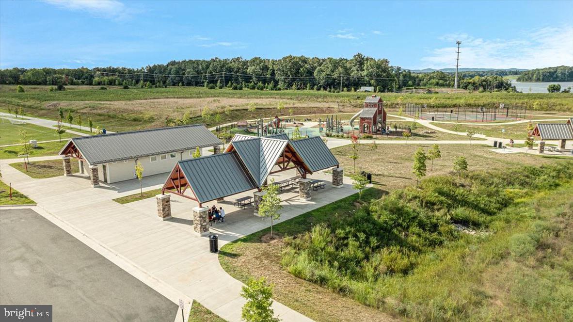 HOPEWELLS LANDING - Residential