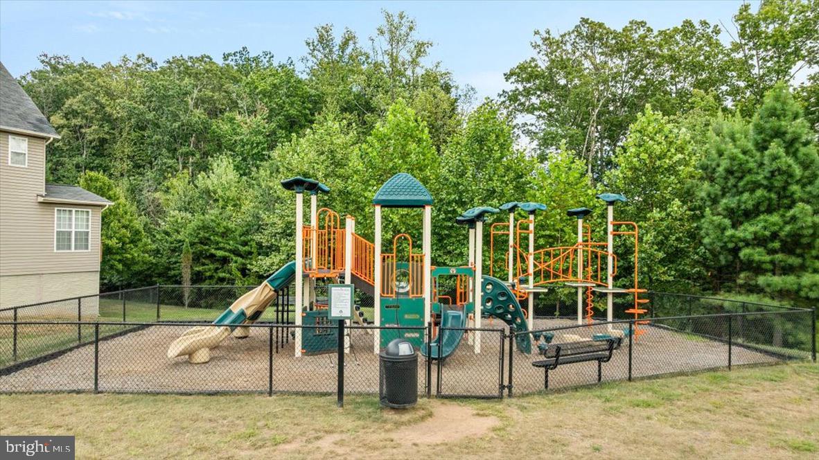 HOPEWELLS LANDING - Residential