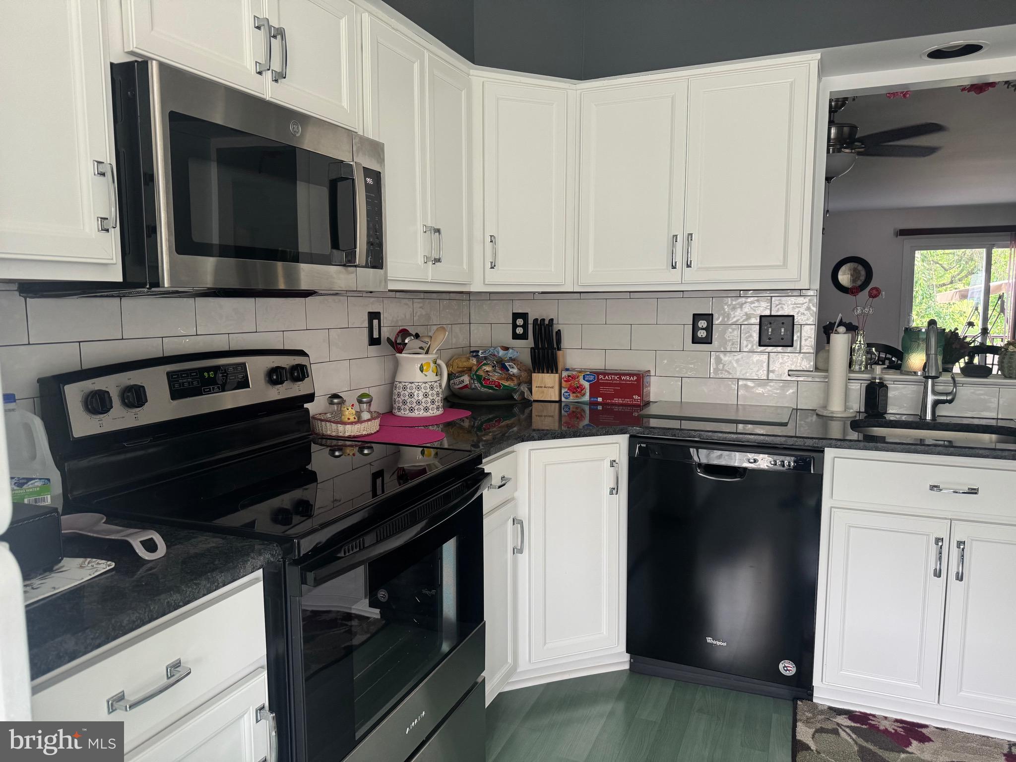 VALLEY CROSSING - Residential